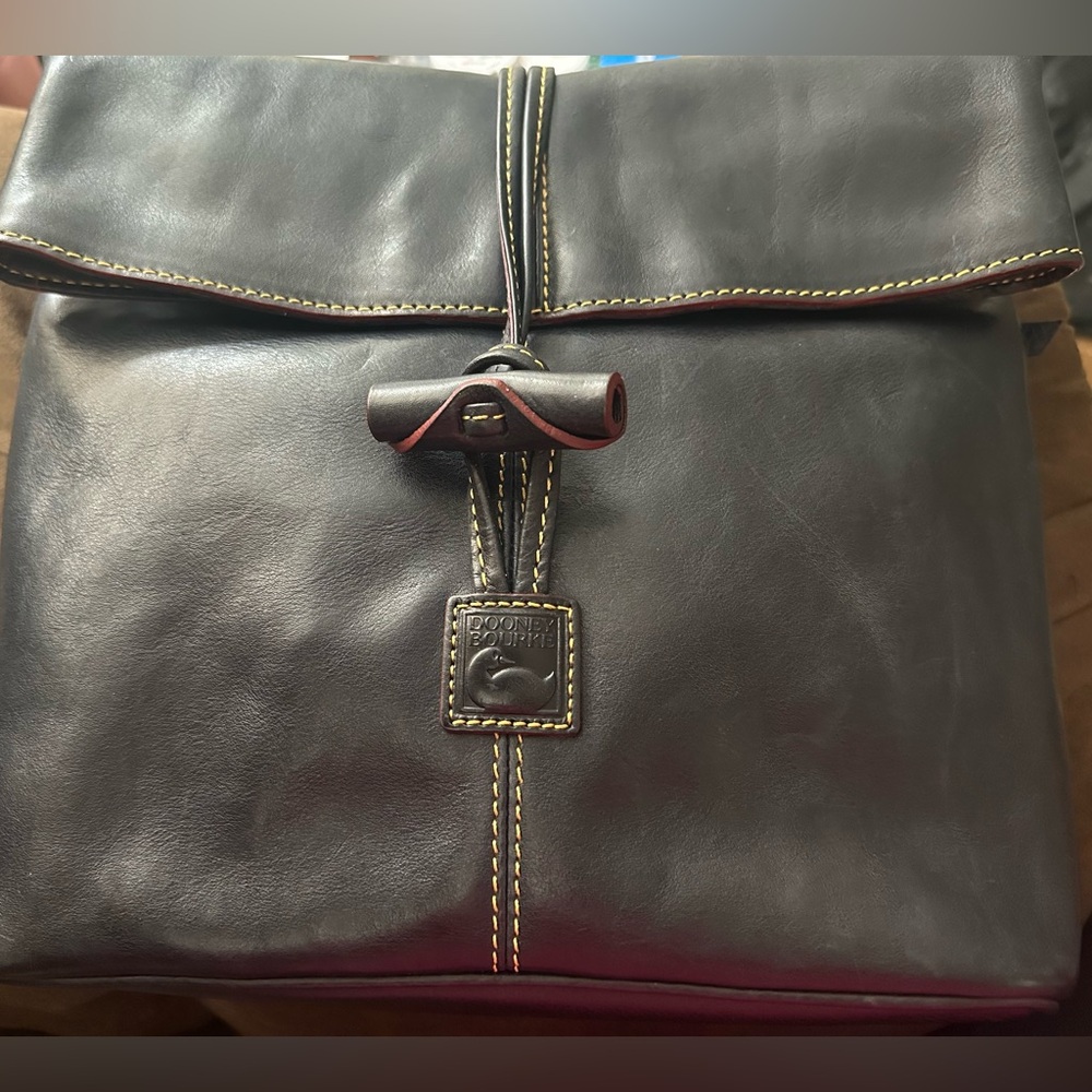 Free Shipping! Dooney and Bourke Navy Florentine Toggle Crossbody